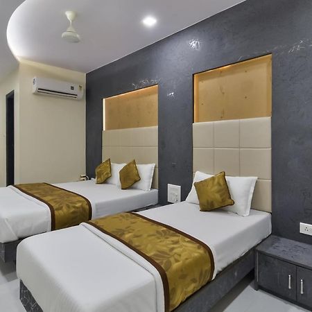 Hotel Aroma- Dadar Bombaim Exterior foto