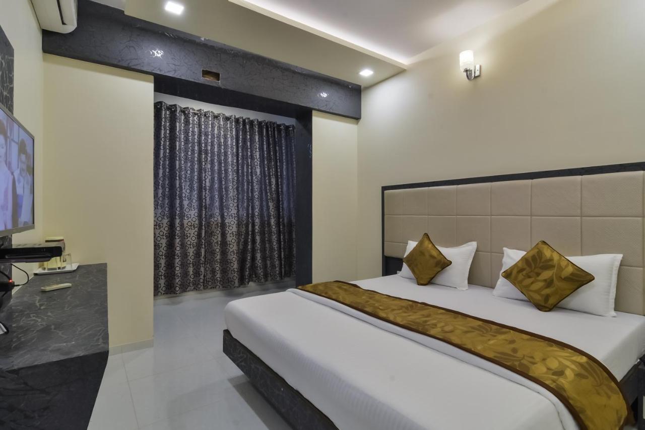 Hotel Aroma- Dadar Bombaim Exterior foto