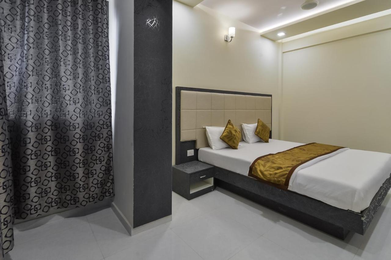 Hotel Aroma- Dadar Bombaim Exterior foto