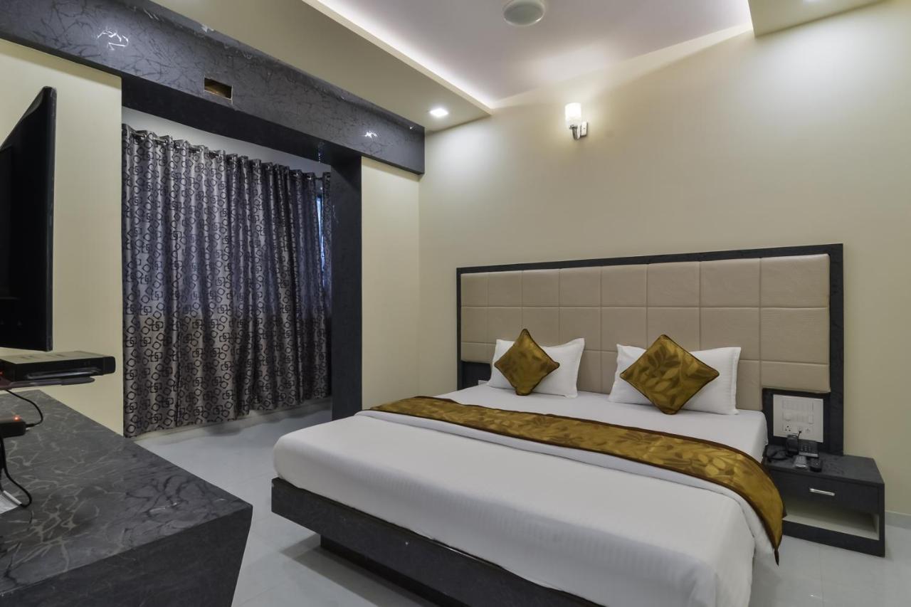 Hotel Aroma- Dadar Bombaim Exterior foto