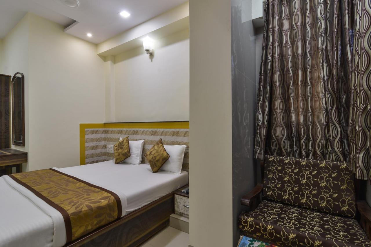 Hotel Aroma- Dadar Bombaim Exterior foto