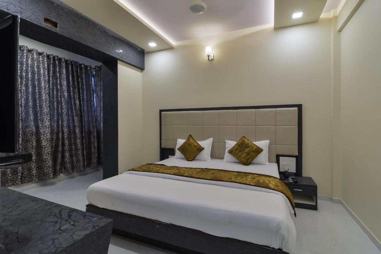 Hotel Aroma- Dadar Bombaim Exterior foto