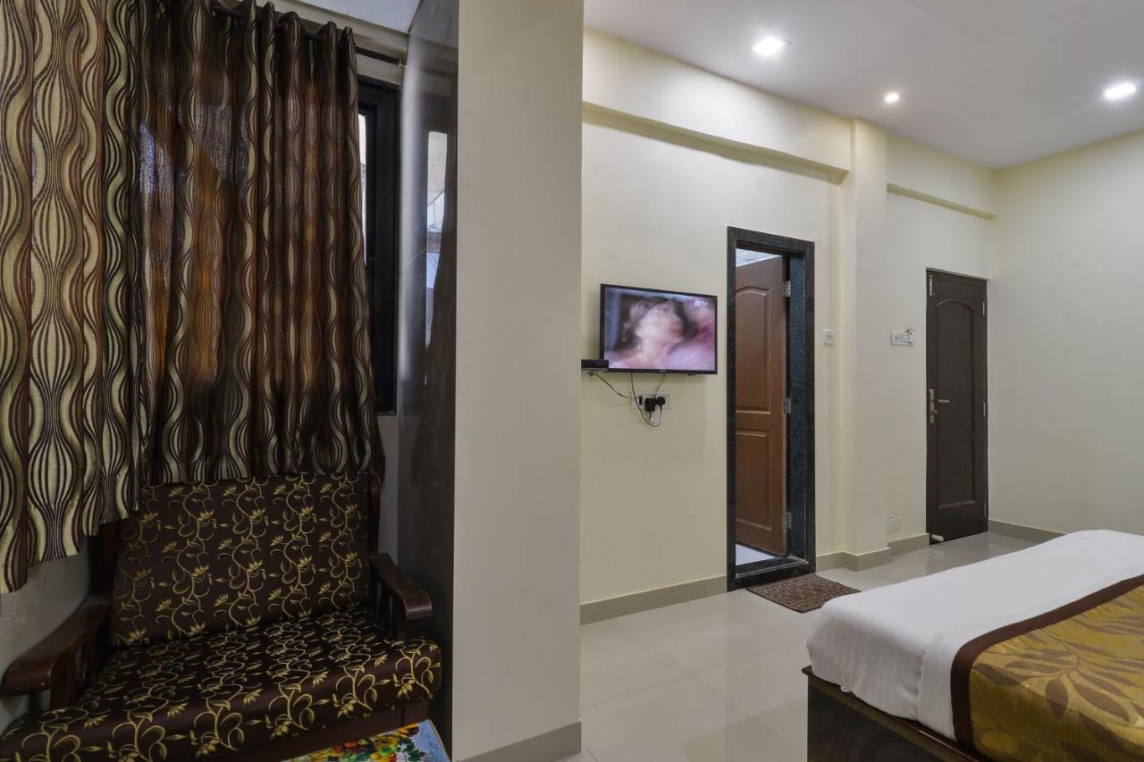 Hotel Aroma- Dadar Bombaim Exterior foto